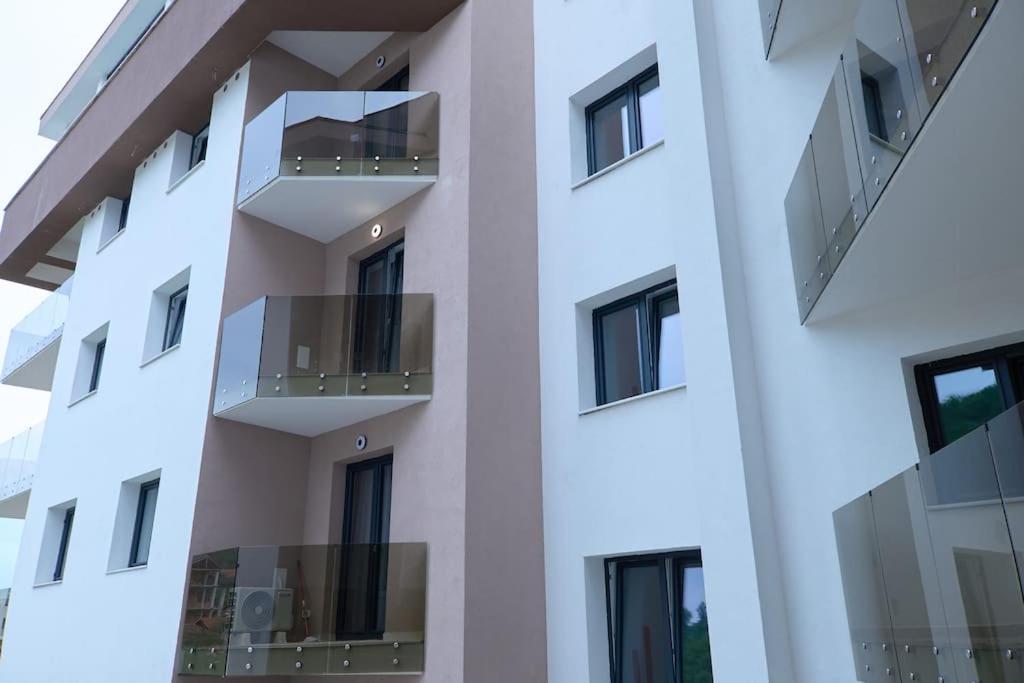 City Center Accomodation- 401 เรชิตา ภายนอก รูปภาพ